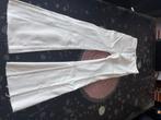 Jeans Bershka Flare taille XS, Kleding | Dames, Spijkerbroeken en Jeans, Ophalen of Verzenden, Nieuw, Wit