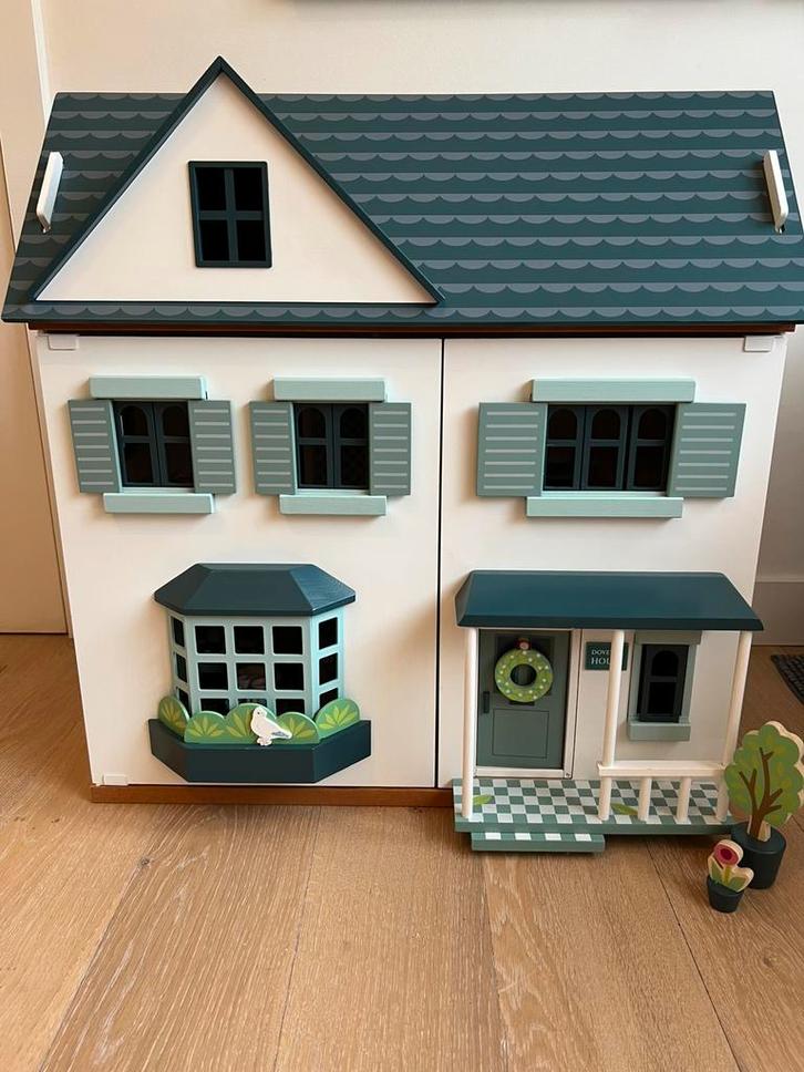 Houten poppenhuis Tender Leaf Toys ‘Dovetail’, Kinderen en Baby's, Speelgoed | Poppenhuizen, Gebruikt, Poppenhuis, Ophalen