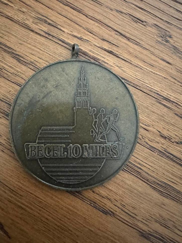 Medaille Becel 10 Miles 1988 (93), Postzegels en Munten, Penningen en Medailles, Overige materialen, Ophalen of Verzenden