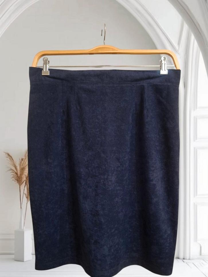 Jupe genre peau de pêche T4 mesures dans la description, Kleding | Dames, Rokken, Zo goed als nieuw, Maat 38/40 (M), Blauw, Knielengte