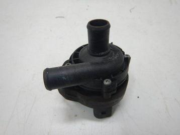 Mercedes-Benz C-Klasse W204 Waterpomp A2048350364 beschikbaar voor biedingen