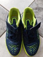 Chaussures de futsal taille 31 marque Decathlon, Sports & Fitness, Football, Comme neuf, Enlèvement ou Envoi, Chaussures