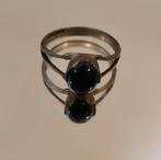 Ring zilver met donkerblauwe stersaffier (nr2), Enlèvement, Comme neuf, Argent, Argent