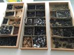 Partijtje retro knopen, 3 laden met heel veel knopen 20,00, Hobby en Vrije tijd, Naaien en Fournituren, Ophalen of Verzenden, Zo goed als nieuw
