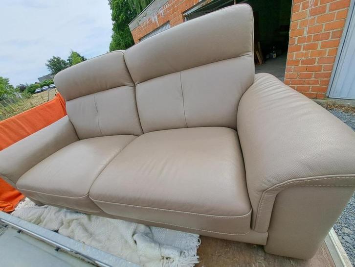 Lederen zetel 2-3 zit Taupe/beige kleur, Huis en Inrichting, Zetels | Zetels, Zo goed als nieuw, Leer, Ophalen