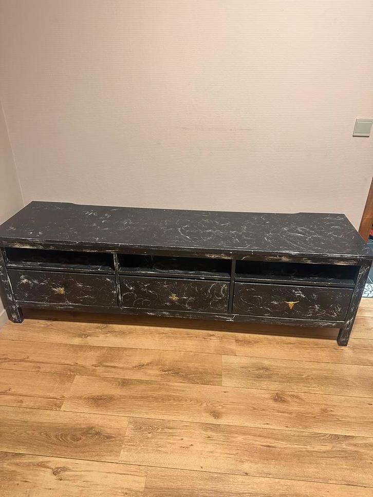 Karaktervolle tv kast, Huis en Inrichting, Kasten |Televisiemeubels, Zo goed als nieuw, Ophalen