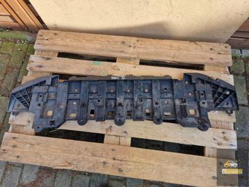 BUMPERPLAAT TOYOTA YARIS 4 IV 2020 -2024 beschikbaar voor biedingen
