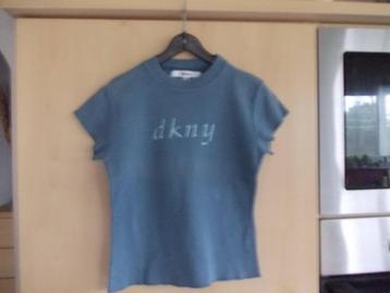 Tshirts DKNY, Filou & Friends en Samson. maat 128. Meisje.