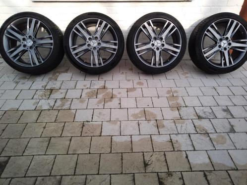 4 Jantes Mercedes 18 CLA avec pneu été, Auto-onderdelen, Banden en Velgen, Velg(en), Zomerbanden, 18 inch, 225 mm, Personenwagen