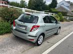 Toyota Yaris 1.33 Essence, Euro 5, Stof, Bedrijf, https://public.car-pass.be/vhr/9f1aae7c-4525-471d-adae-063199c573fc