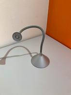 Lampe de bureau à poser LED, flexible, Maison & Meubles, Comme neuf, Métal, Moderne, Moins de 50 cm