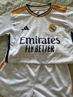 Voetbaltenue Real Madrid Vini Jr, Sports & Fitness, Football, Taille XS ou plus petite, Enlèvement, Comme neuf, Survêtement