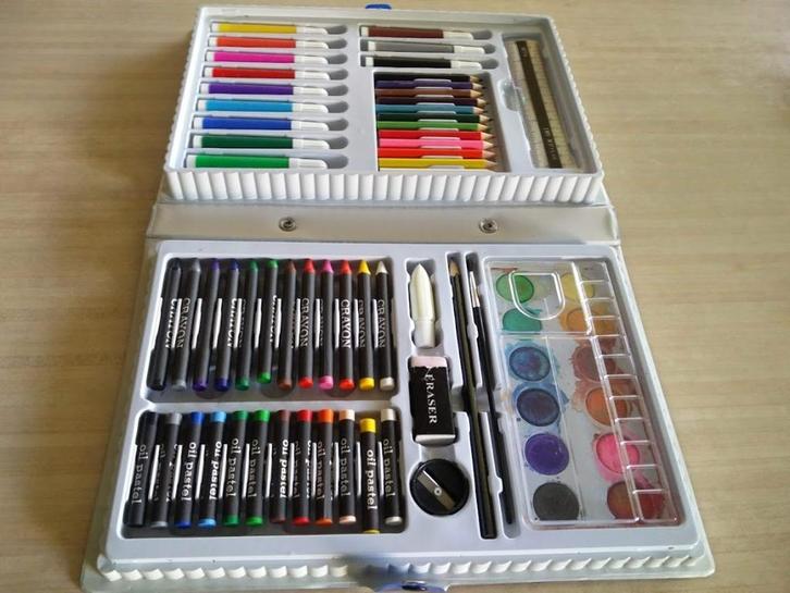 Valiesje met Teken - en Schilderbenodigheden., Hobby en Vrije tijd, Tekenen, Gebruikt, Potlood of Stift, Ophalen of Verzenden