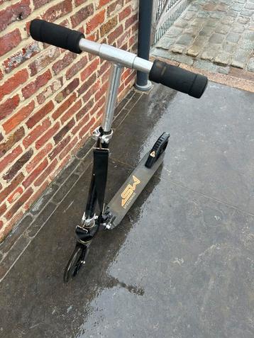 step voor jongens beschikbaar voor biedingen