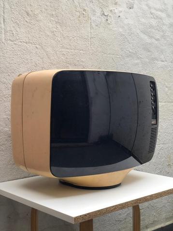 Teleavia TV van Roger Tallon (deco) beschikbaar voor biedingen