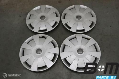 Originele 16 inch wieldoppen Audi A3 8V 8V0601147D, Auto-onderdelen, Banden en Velgen, Band(en), Gebruikt