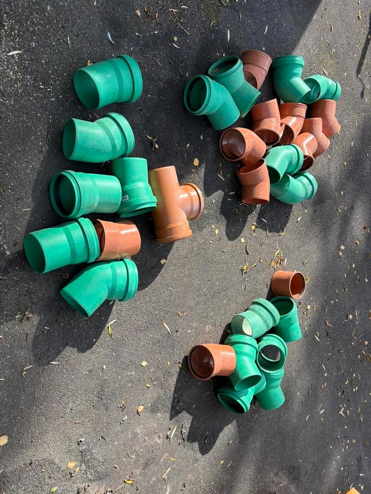 Lot coudes pvc (116pc), Doe-het-zelf en Bouw, Buizen en Afvoer, PVC, Ophalen