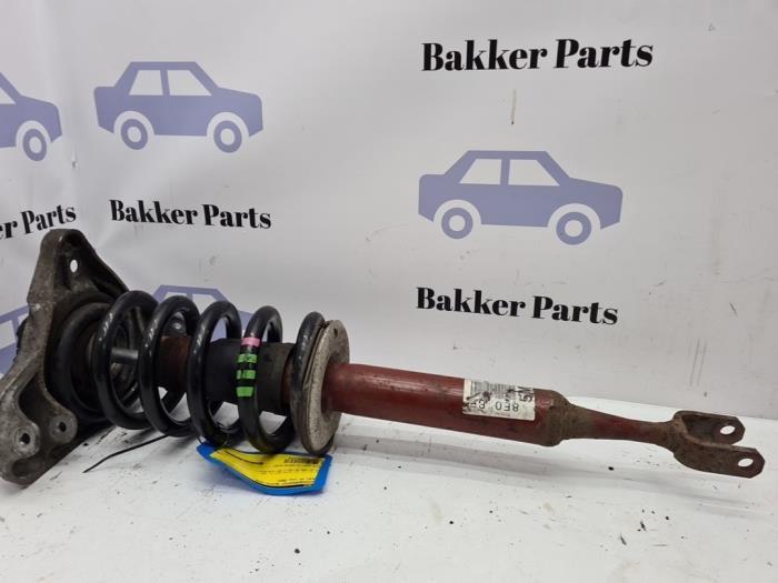 Barre amortisseur avant droit d'un Audi A4, Autos : Pièces & Accessoires, Suspension & Châssis, Audi, Utilisé, 3 mois de garantie