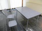 Table de cuisine avec 1 chaise et 1 tabouret vintage, Huis en Inrichting, Keuken | Keukenelementen, Ophalen, Gebruikt, Grijs