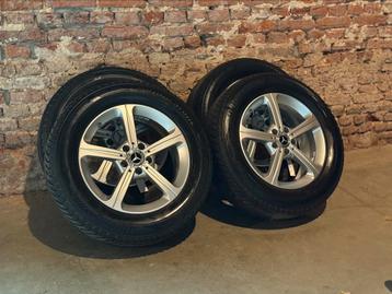 Originele Mercedes 17 inch GLA/GLB winterkit beschikbaar voor biedingen