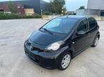 TOYOTA - 2011 - AYGO - Personenauto, Auto's, Toyota, Euro 5, Gebruikt, Bedrijf, Handgeschakeld