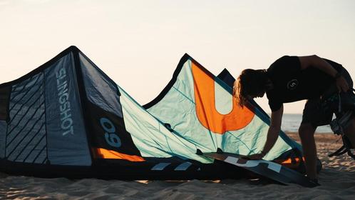 Slingshot Code V2 9m (2025), Watersport en Boten, Kitesurfen, Nieuw, Kite, 9 m², Ophalen of Verzenden