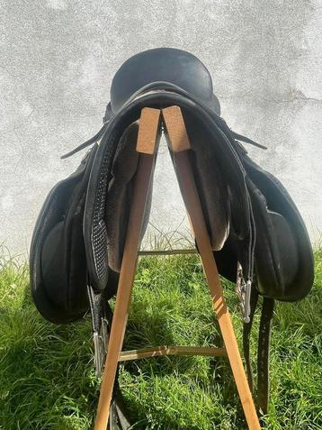 Selle dressage, Animaux & Accessoires, Enlèvement, Comme neuf, Dressage