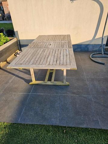 Mooi teake tuinset  beschikbaar voor biedingen
