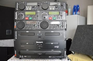 4 X CD SPELERS TE KOOP (GEEN LOT) beschikbaar voor biedingen