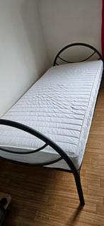 1 persoons bed, Huis en Inrichting, Ophalen, Zo goed als nieuw