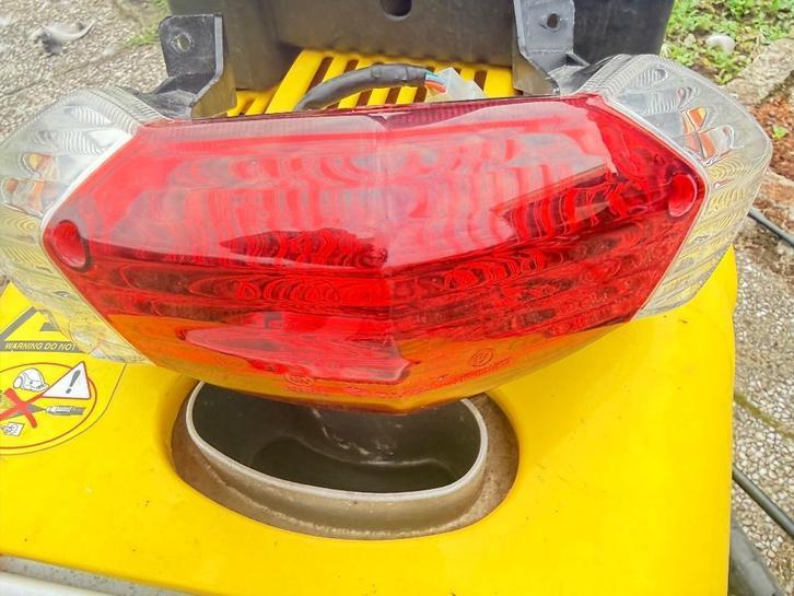 originele onderdelen kisbee euro 4, Fietsen en Brommers, Brommeronderdelen | Scooters, Zo goed als nieuw, Peugeot, Ophalen of Verzenden