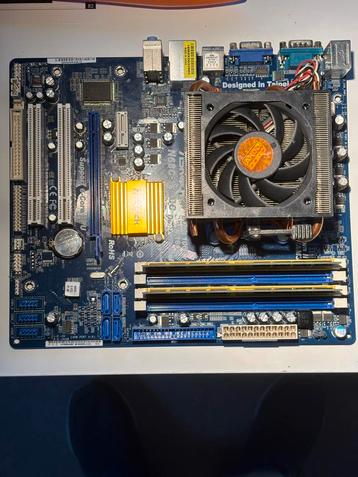Asrock N68C-S UCC moedebord met cpu en geheugen beschikbaar voor biedingen