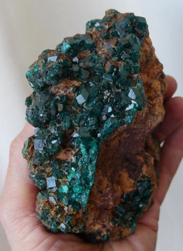 DIOPTASE - MALACHIET beschikbaar voor biedingen
