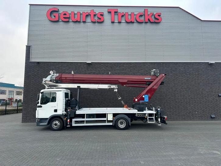 MAN TGL 7.180 4X2 BB BOCKER AK37/4000 + JIB MONTAGEKRAN/DACH, Auto's, Vrachtwagens, MAN, Diesel, Euro 6, Handgeschakeld, Wit, BTW verrekenbaar
