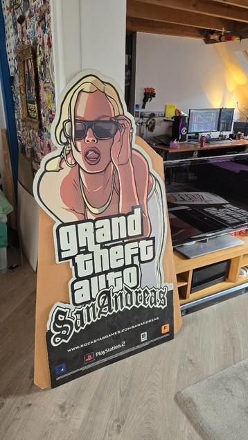 3 Display de magasin GTA Grand Theft Auto en carton  beschikbaar voor biedingen