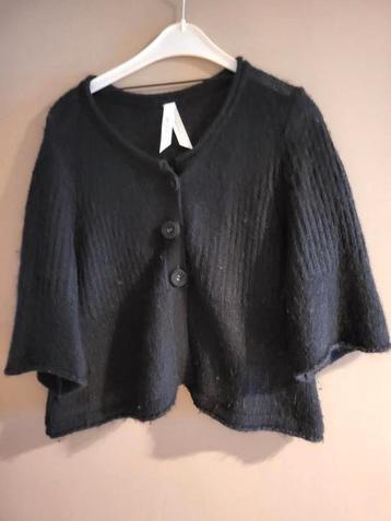 Zwarte korte gilet met 3 knopen merk Summum Woman mt M beschikbaar voor biedingen