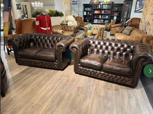 originele springvale chesterfield 2 x2 zits bruin Salon, Antiek en Kunst, Antiek | Meubels | Stoelen en Sofa's, Ophalen of Verzenden