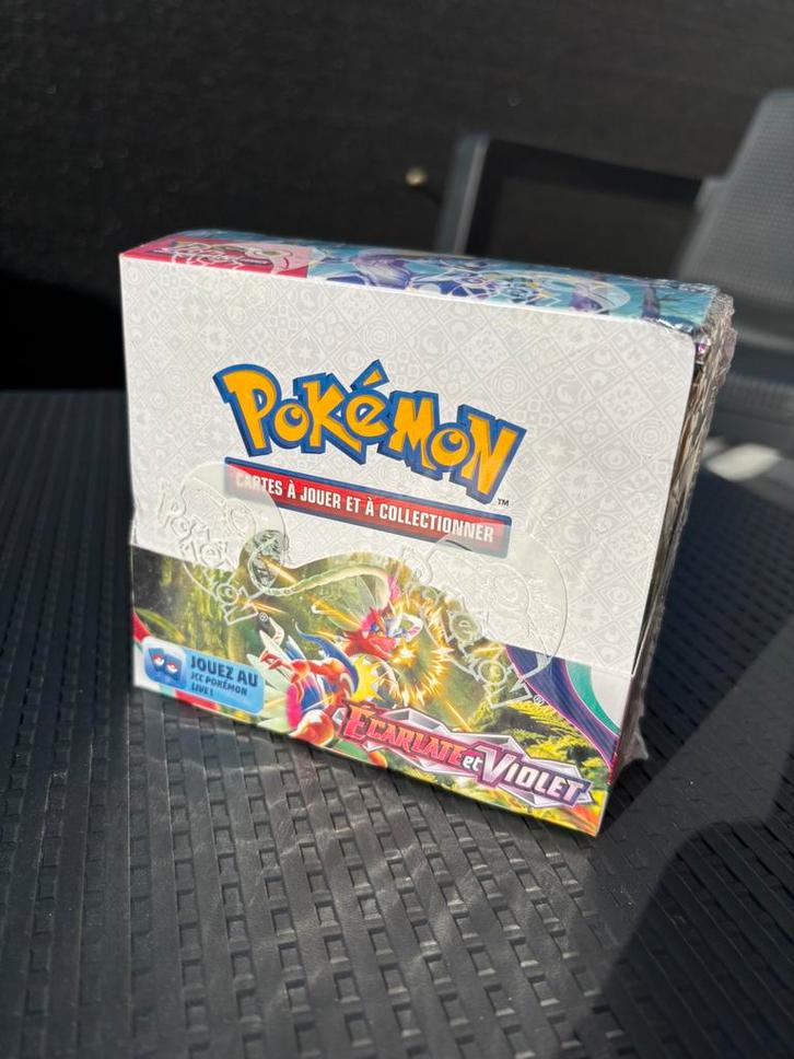 Display Écarlate et Violet scellé neuf, Hobby en Vrije tijd, Verzamelkaartspellen | Pokémon, Nieuw, Boosterbox, Ophalen of Verzenden