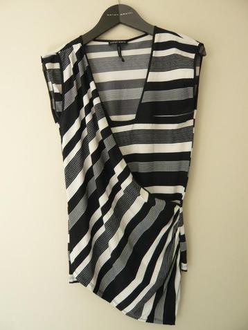 Sarah Pacini witte en zwarte asymmetrische trui nieuw