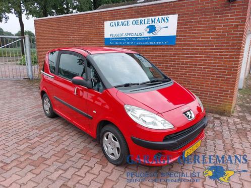 Peugeot 1007  1.4 2007 rood, Auto's, Peugeot, Bedrijf, ABS, Airbags, Centrale vergrendeling, Elektrische buitenspiegels, Radio