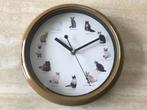 Nieuw wandhorloge met poezenmotief - 25cm - 1xAA (zn4987), Ophalen of Verzenden, Nieuw, Analoog, Wandklok