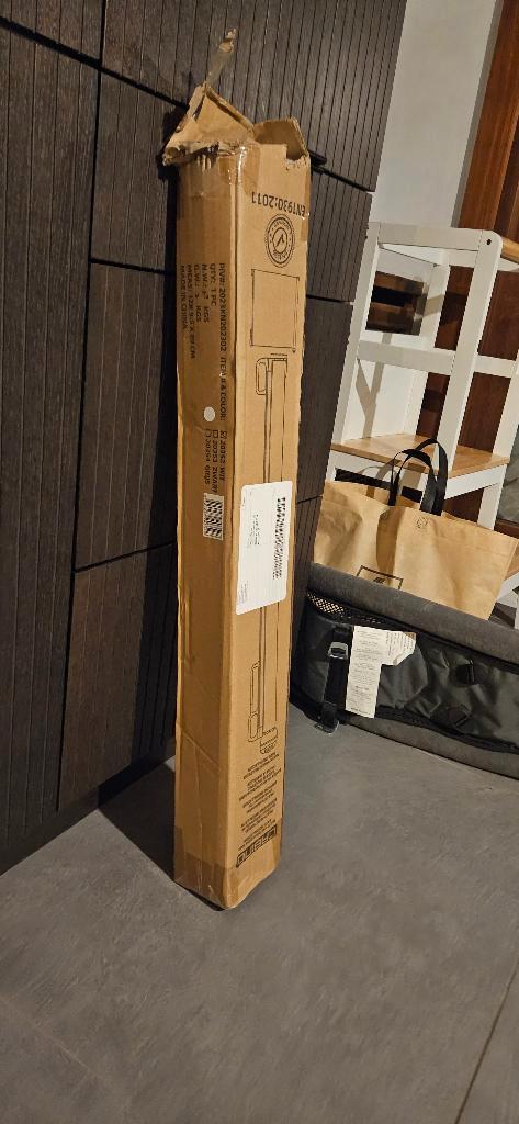 Porte d'escalier Cabino - blanche, Enfants & Bébés, Barrières, Neuf, Barrière rétractable, Autres matériaux, 115 cm ou plus, Enlèvement ou Envoi