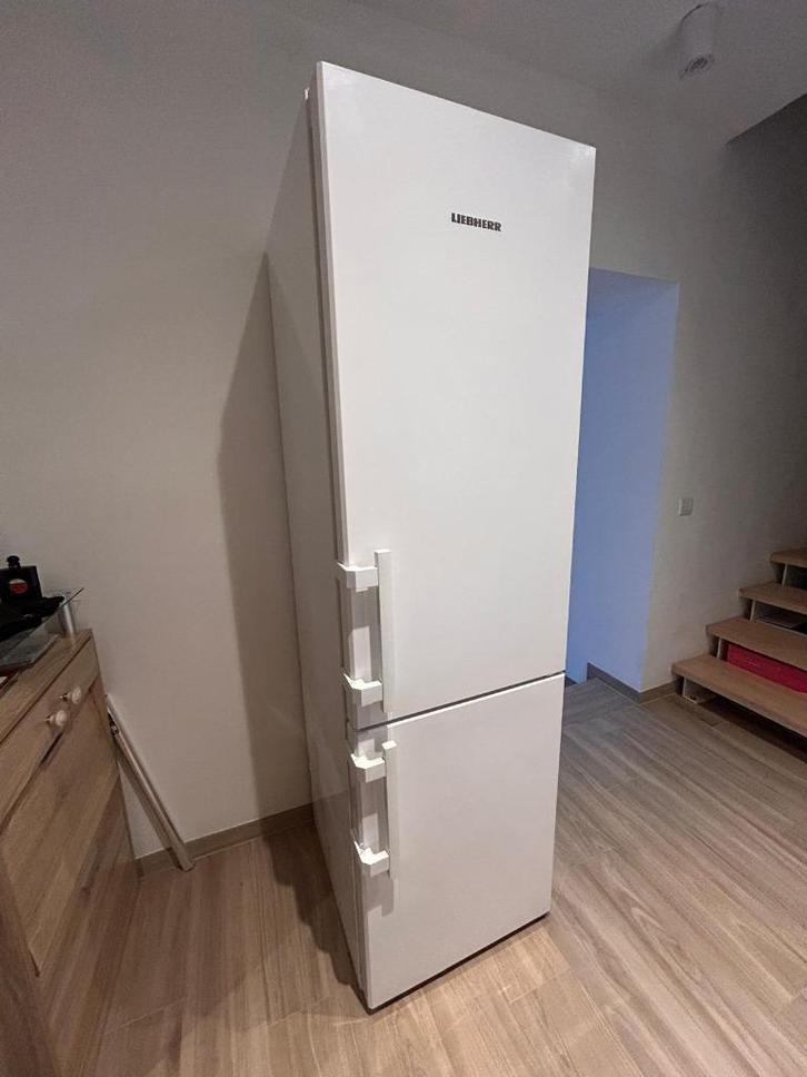 Frigo Congélateur Liehbherr très peu servi et en bon état, Electroménager, Réfrigérateurs & Frigos, Utilisé, Avec compartiment congélateur