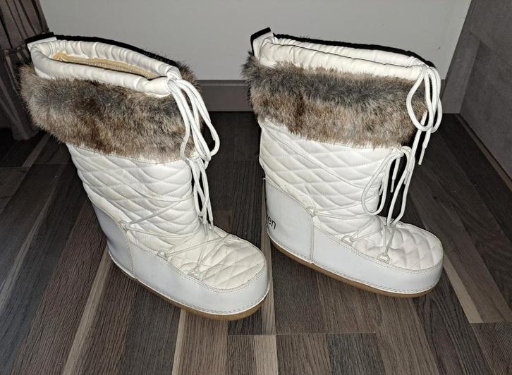 Moonboots,  sneeuwlaarzen,  mt 35/37, Kleding | Dames, Wintersportkleding, Zo goed als nieuw, Overige typen, Ophalen of Verzenden
