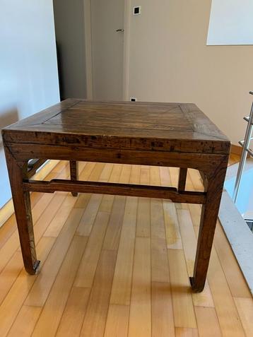 Chinese tafels Mid Qing Dynasty  beschikbaar voor biedingen