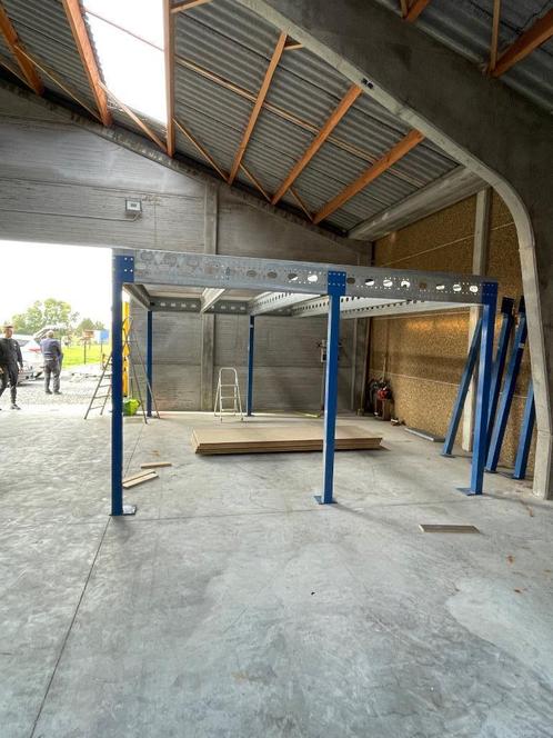 Industriële mezzanine tussen Sol Almasy, Zakelijke goederen, Kantoor en Winkelinrichting | Magazijn, Stelling en Opslag, Ophalen