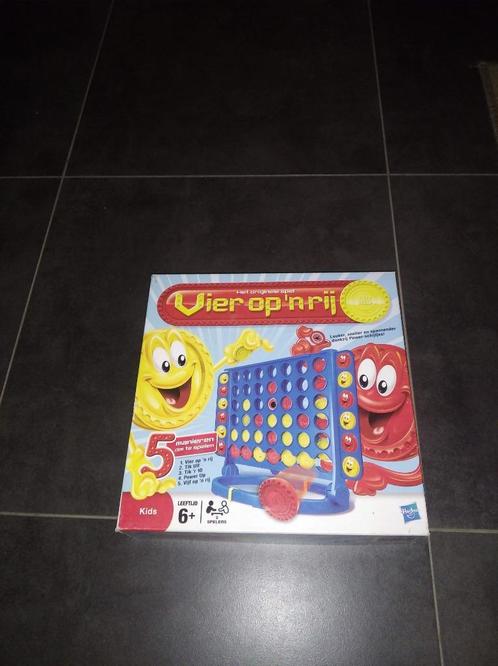 Vier op een rij, Hobby en Vrije tijd, Gezelschapsspellen | Bordspellen, Gebruikt, Ophalen of Verzenden