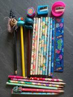 Ensemble de crayons et taille-crayons, Hobby & Loisirs créatifs, Comme neuf, Enlèvement ou Envoi