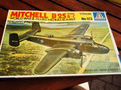 B25 Mitchell bomber italeri  1/72 1980, Hobby en Vrije tijd, Modelbouw | Vliegtuigen en Helikopters, Gebruikt, Vliegtuig, 1:72 tot 1:144