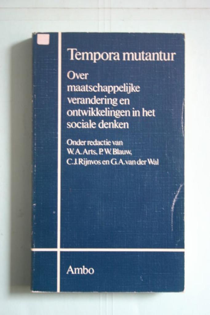 Tempora mutantur - De ontwikkeling van het sociale denken, Boeken, Politiek en Maatschappij, Zo goed als nieuw, Ophalen of Verzenden